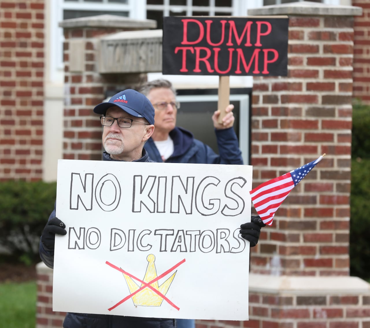 “New Jersey Urged to Vote Early in ‘No Kings’ Protests”